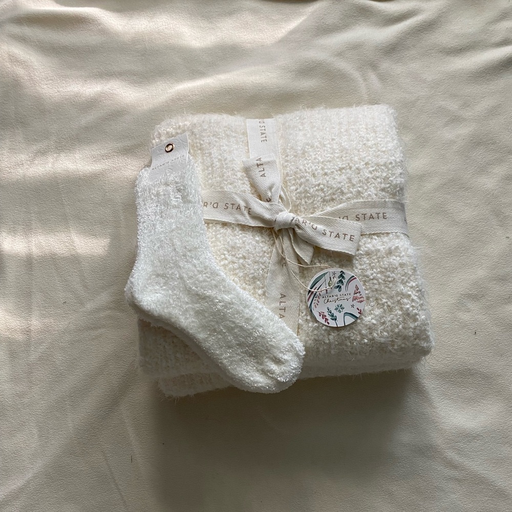Altar’d State Blanket and Altar’d State Chenille Socks